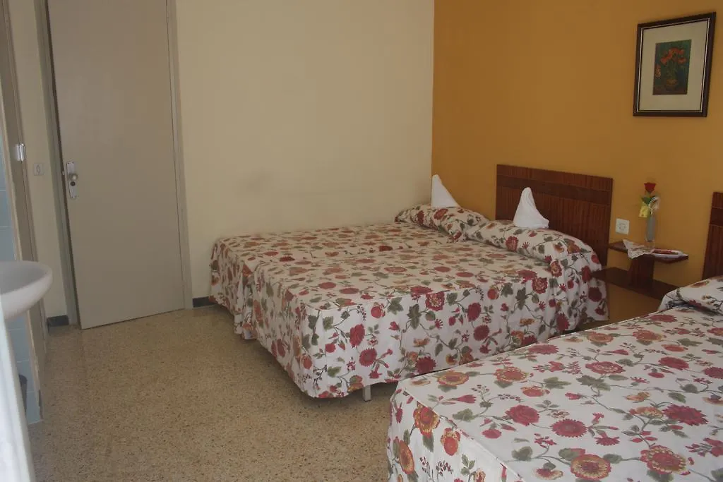 Hostal Torre Mar Salou 3*,